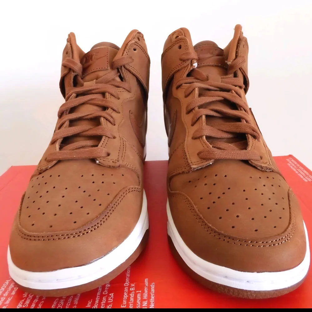 Nike Dunk Premium HIGH Pecan-Brown and White - Picture 6 of 6